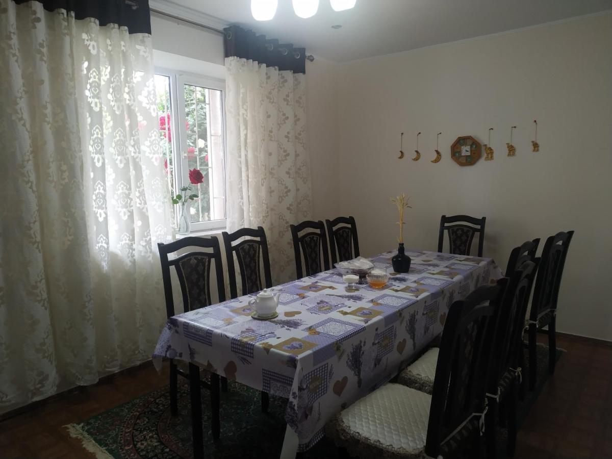 Guest House Regina Bulan Sogottuu Exterior foto